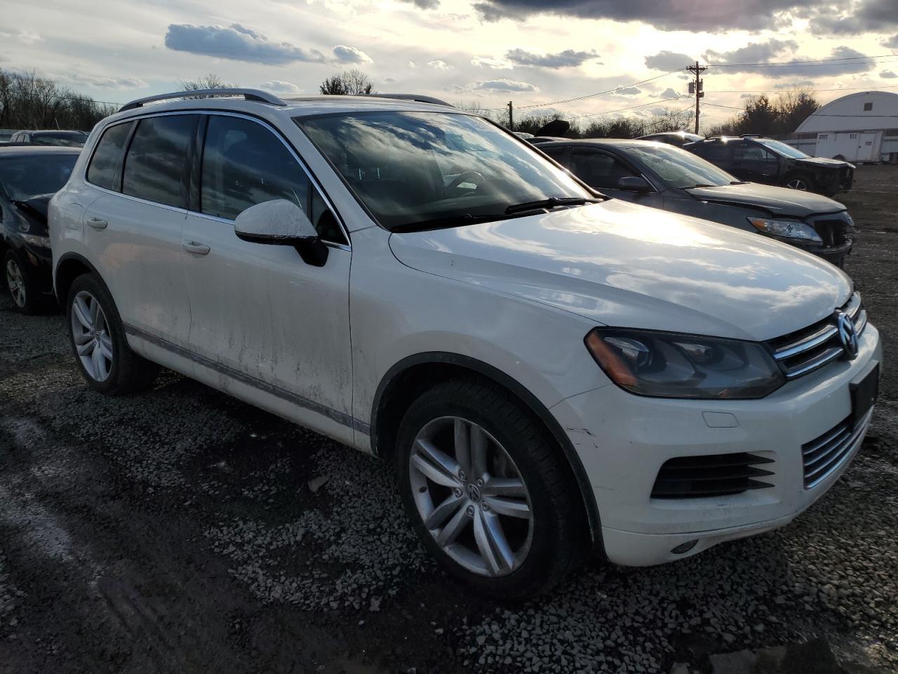 2012 VOLKSWAGEN TOUAREG V6 - Фото 4