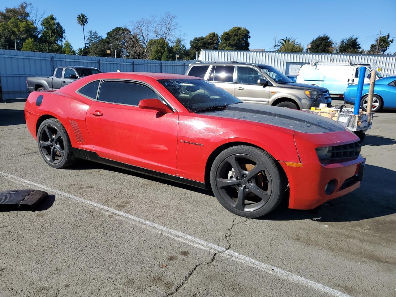 2011 CHEVROLET CAMARO LT - Image 4