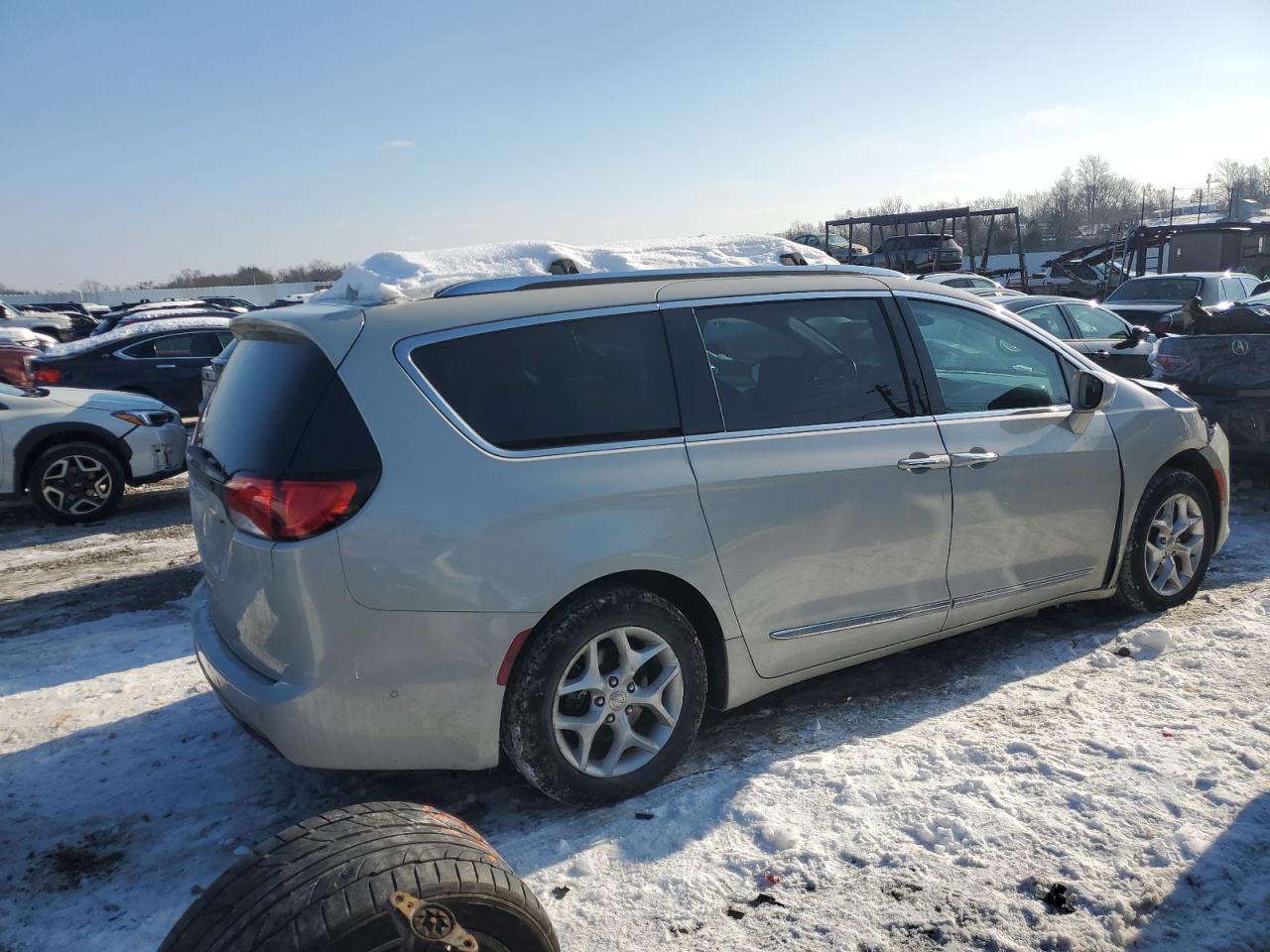 2017 CHRYSLER PACIFICA T - Image 3