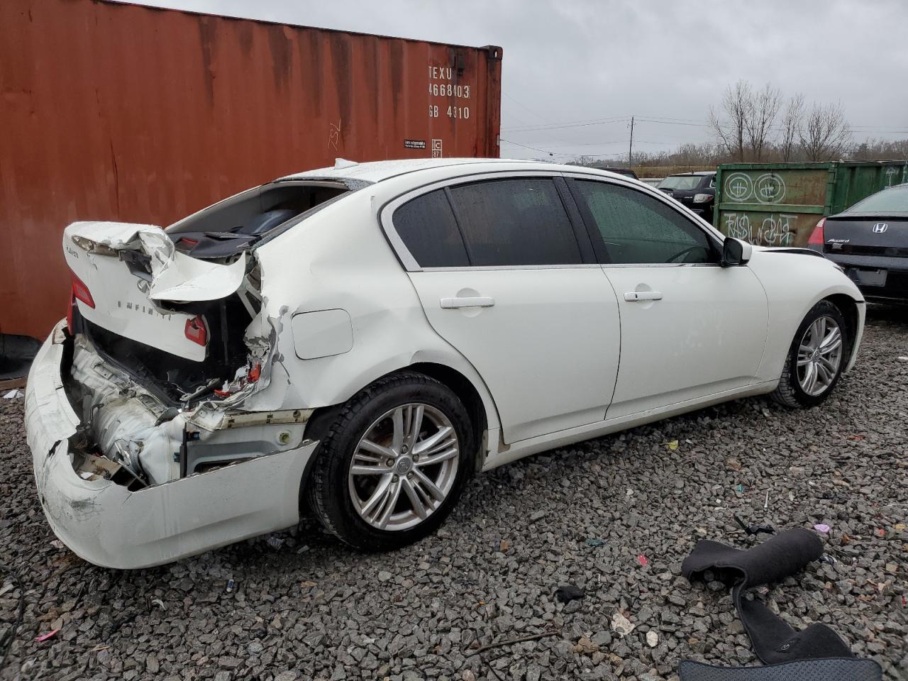 2011 INFINITI G37 BASE - Image 3