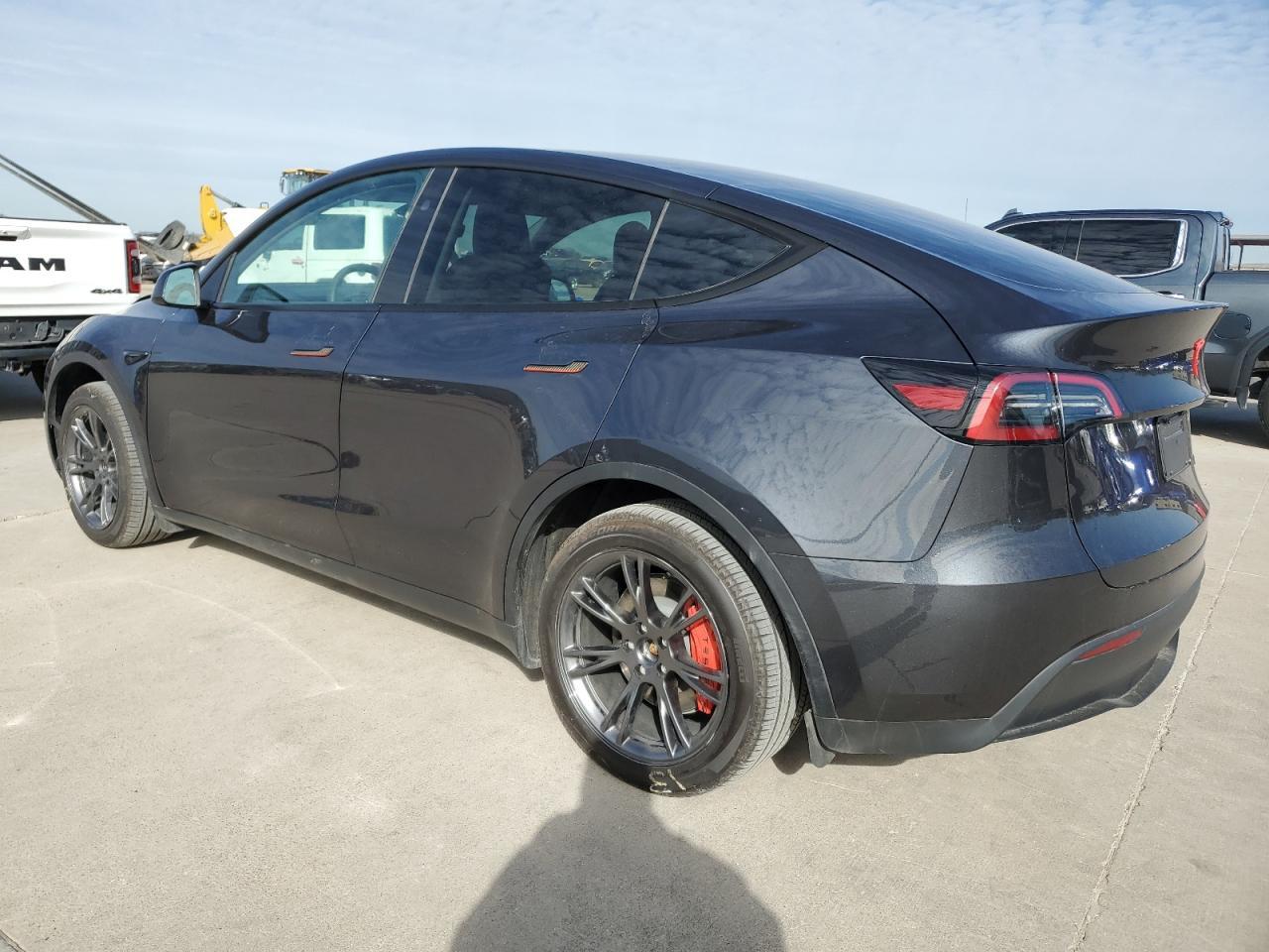 2024 TESLA MODEL Y - Image 2