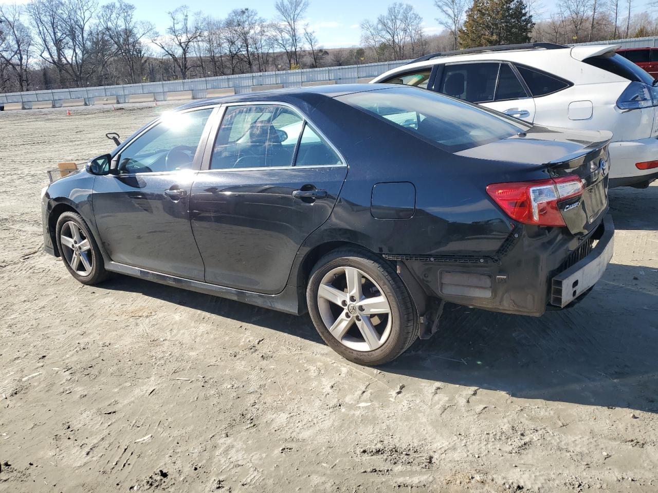 2013 TOYOTA CAMRY L - Фото 2