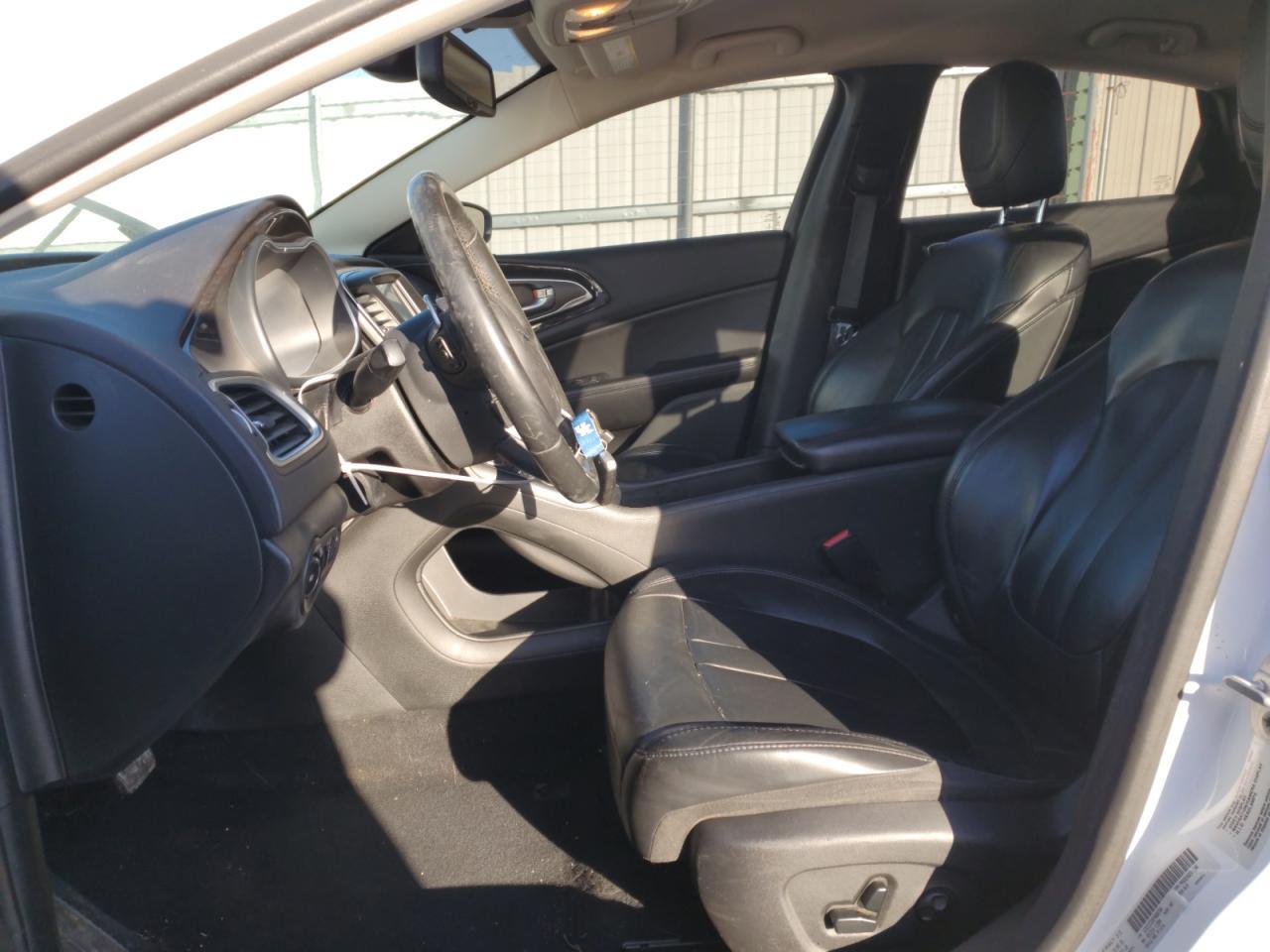 2015 CHRYSLER 200 C - Image 7