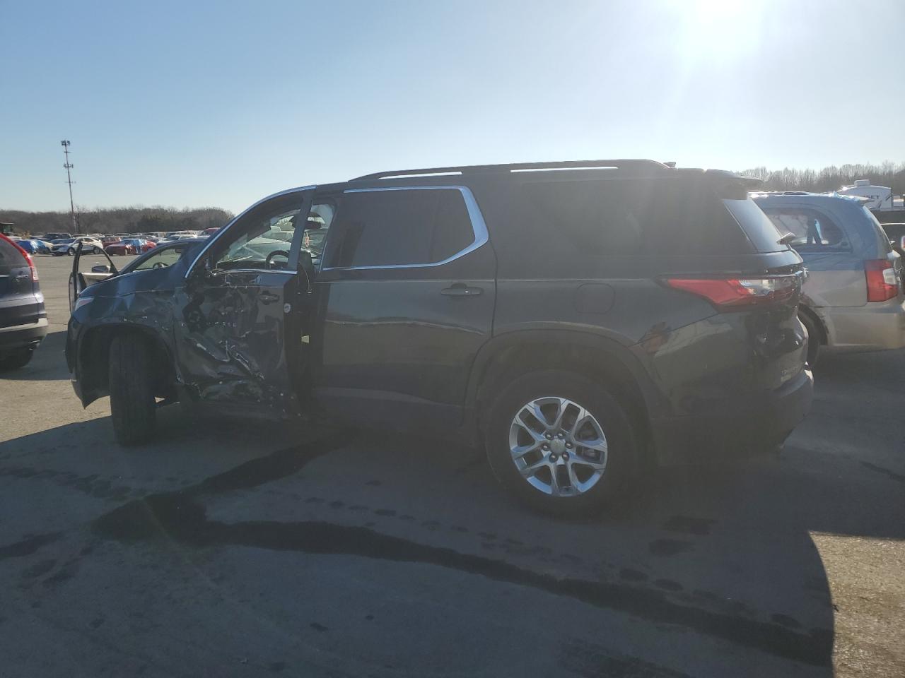 2021 CHEVROLET TRAVERSE L - Image 2