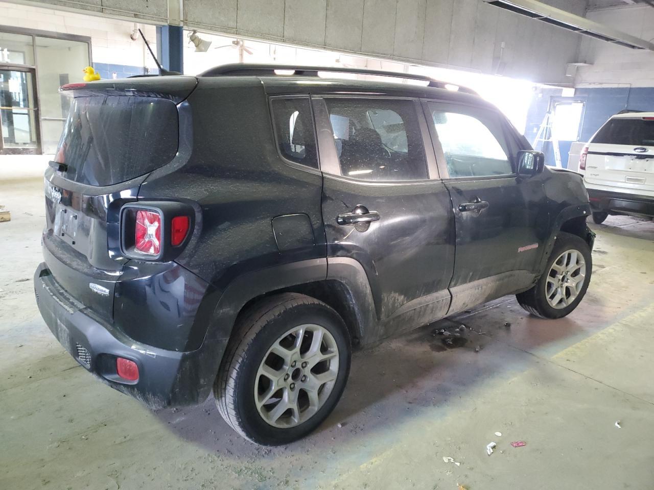 2017 JEEP RENEGADE L - Image 3