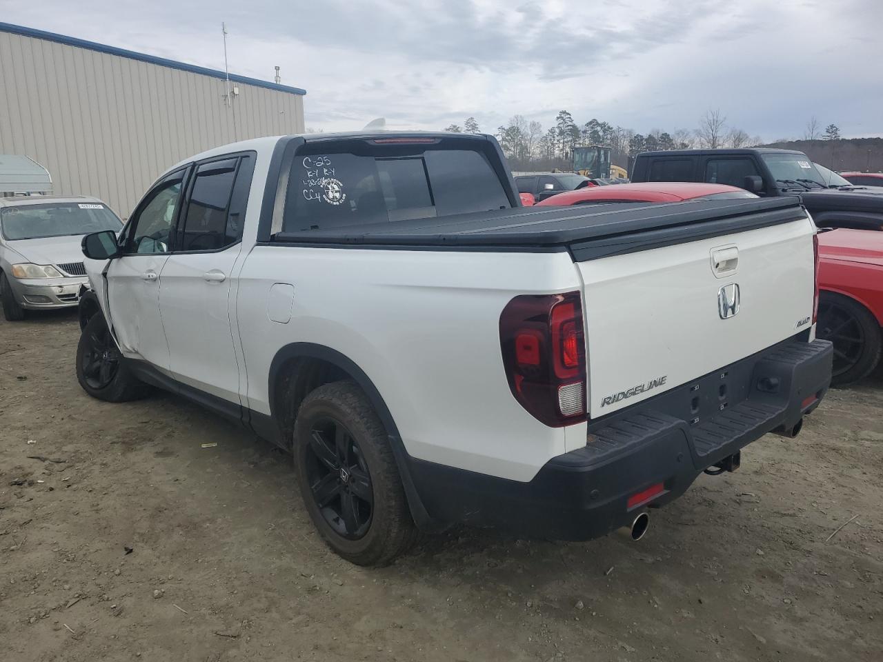2022 HONDA RIDGELINE - Фото 2