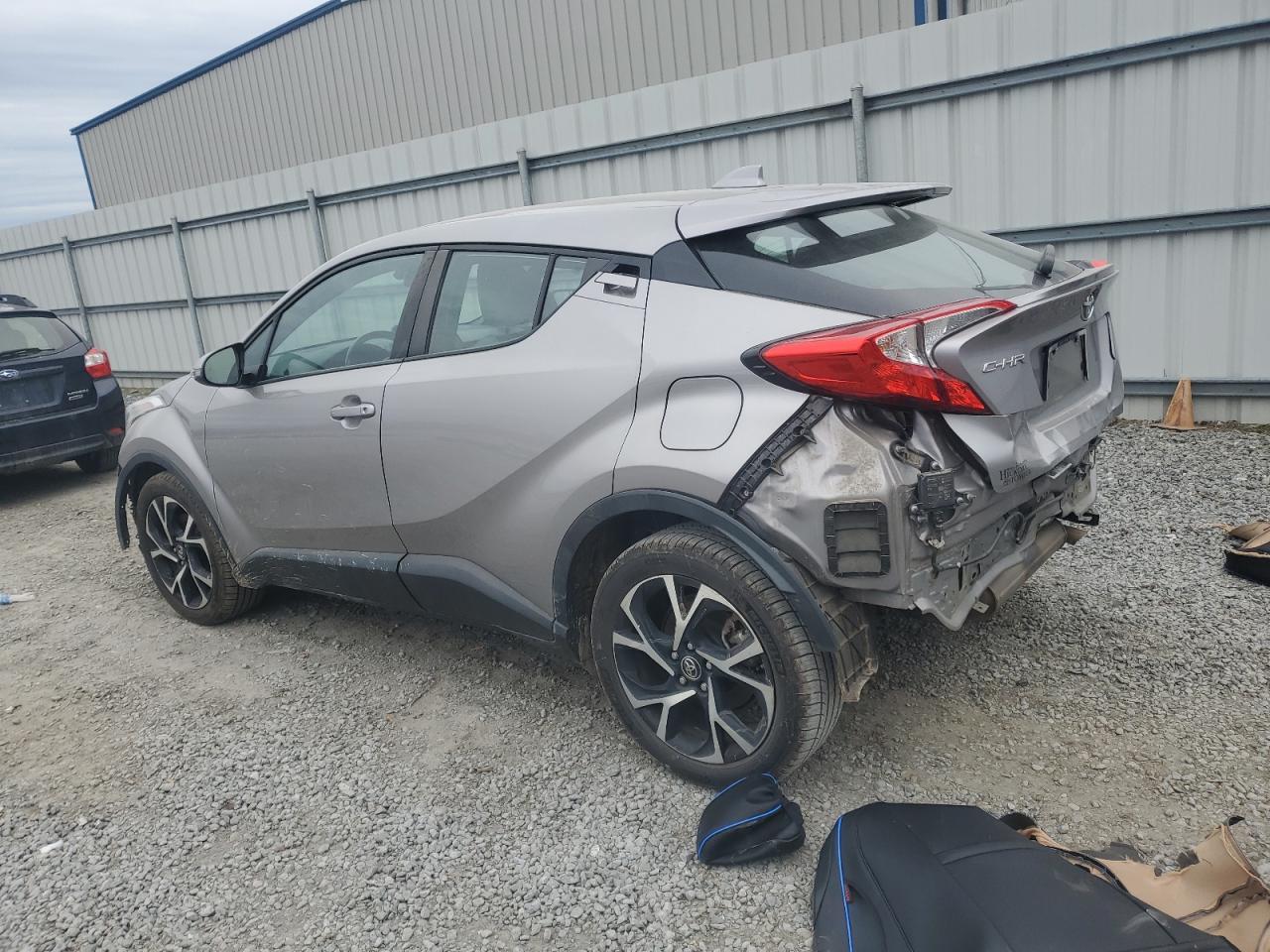 2019 TOYOTA C-HR XLE - Фото 2