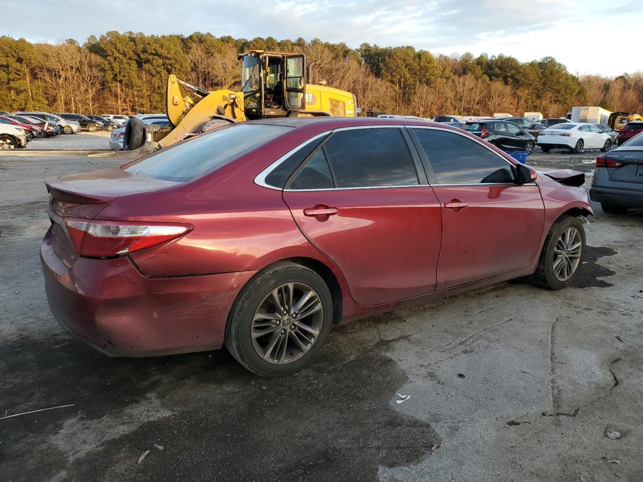 2015 TOYOTA CAMRY LE - Фото 3