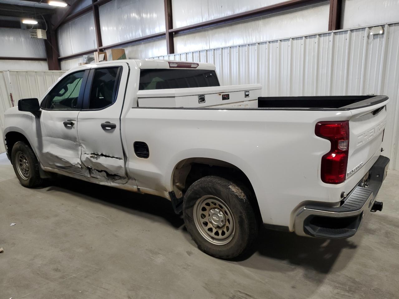 2021 CHEVROLET SILVERADO - Фото 2