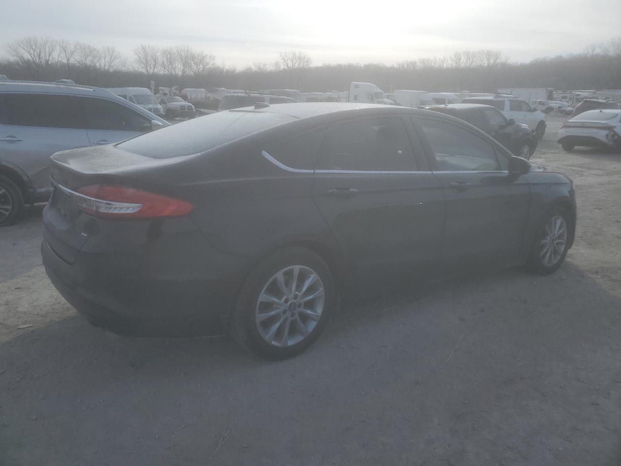 2017 FORD FUSION SE - Фото 3