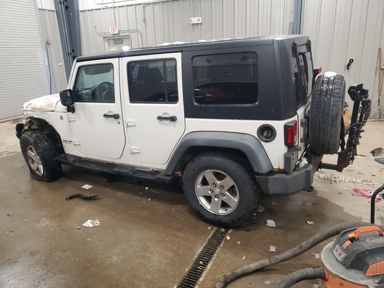 2010 JEEP WRANGLER U - Фото 2