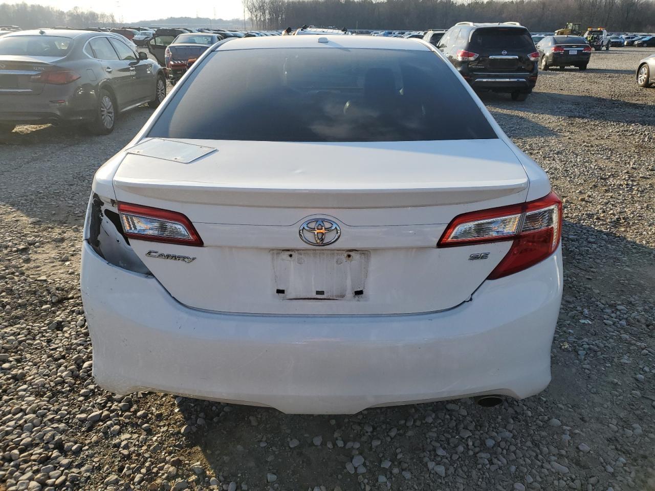 2013 TOYOTA CAMRY L - Фото 6