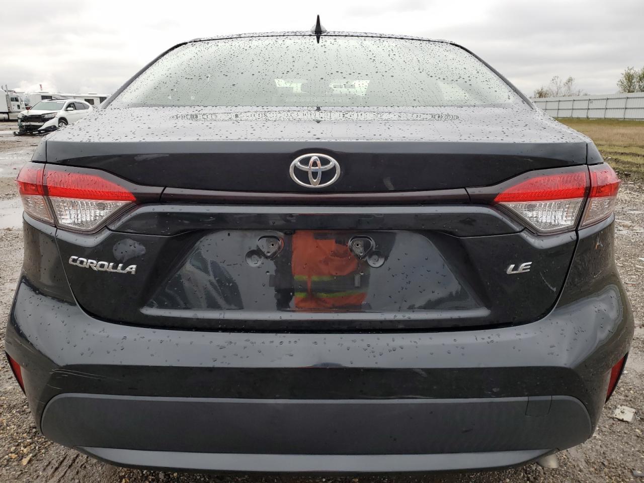 2021 TOYOTA COROLLA LE - Фото 6