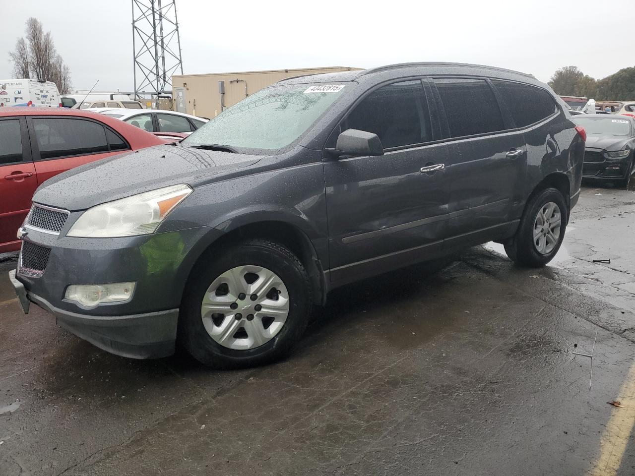 2011 CHEVROLET TRAVERSE L