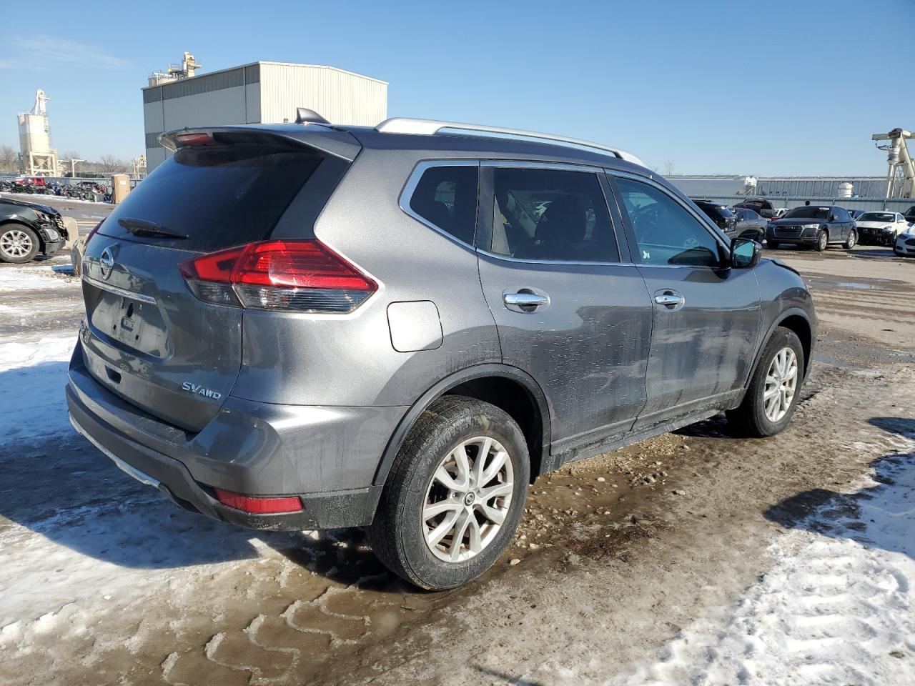 2017 NISSAN ROGUE SV - Image 3