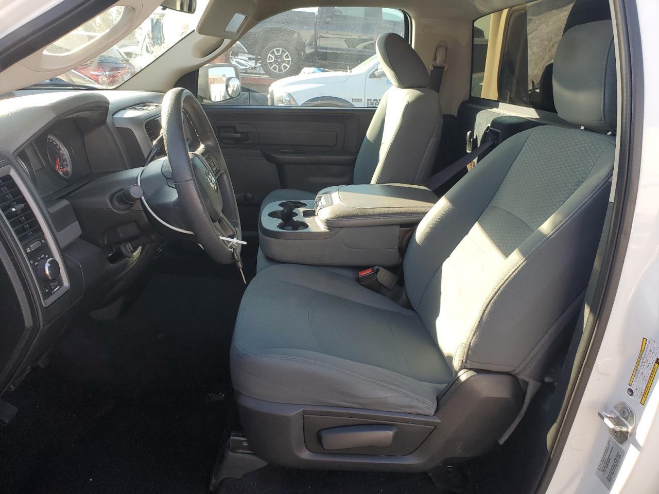2015 RAM 1500 ST - Фото 7