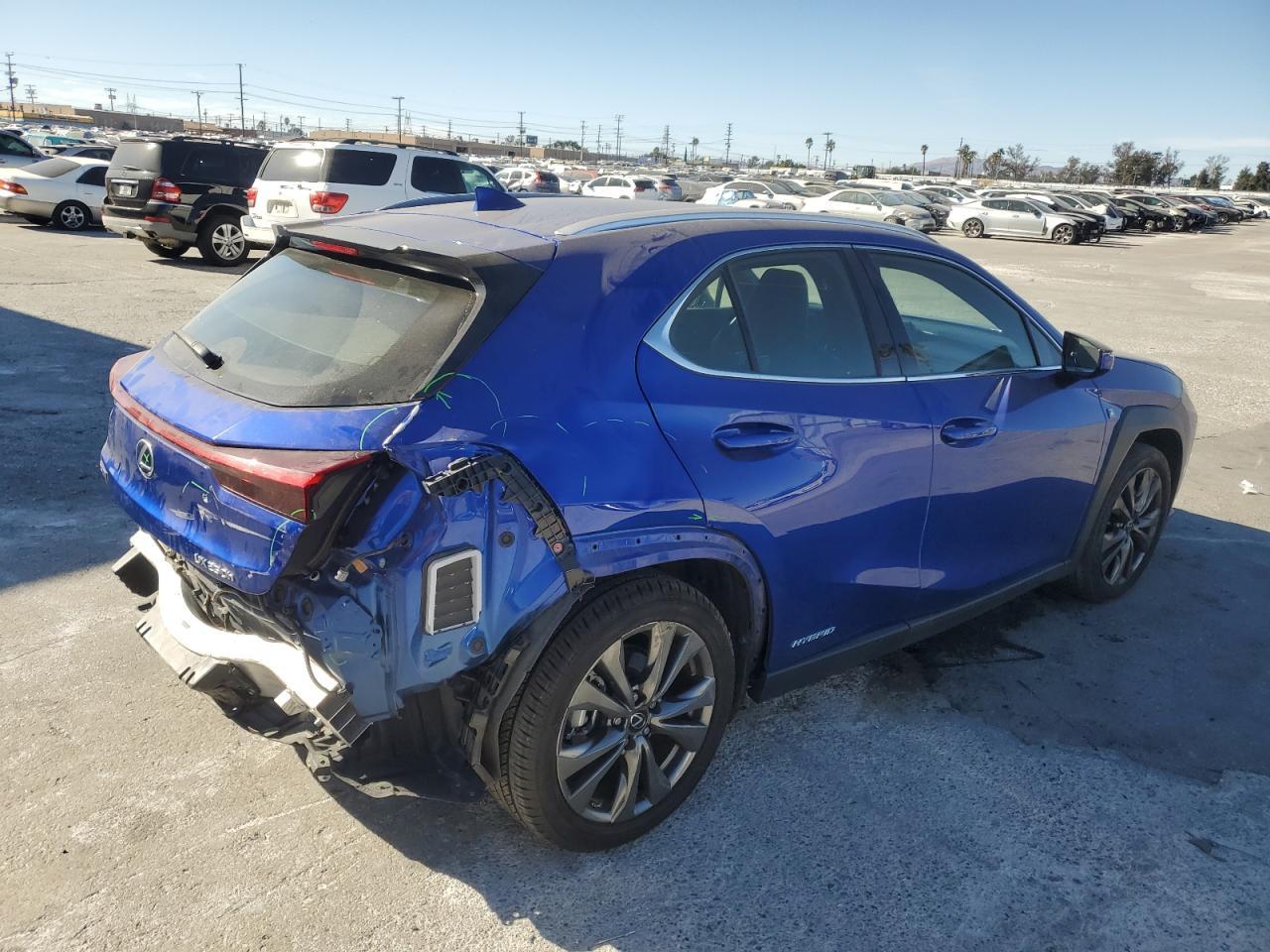 2021 LEXUS UX 250H - Фото 3