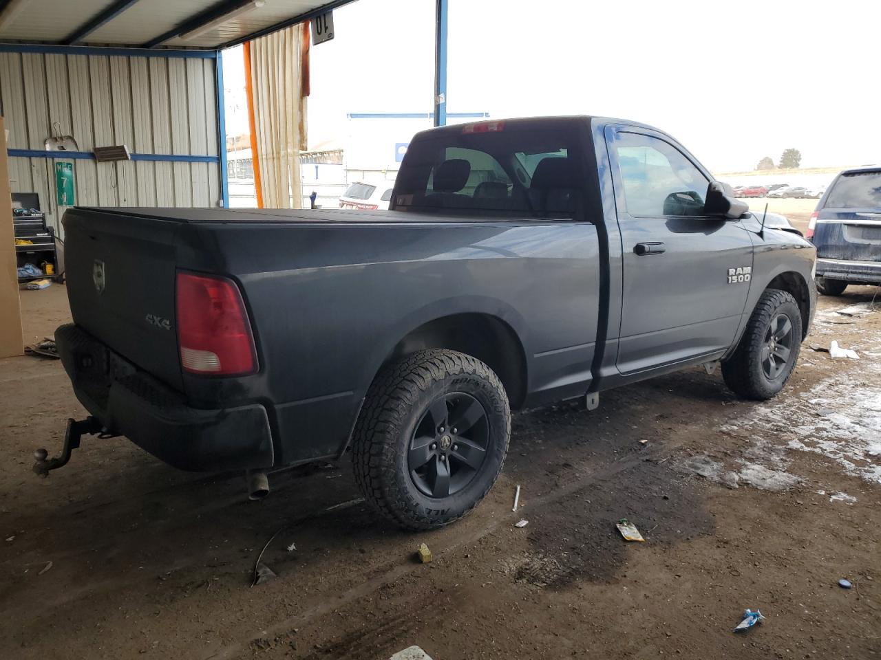 2017 RAM 1500 ST - Фото 3
