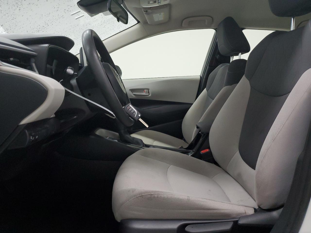 2021 TOYOTA COROLLA LE - Фото 7