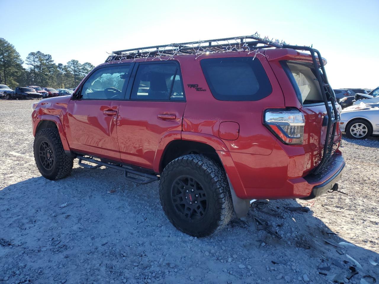 2018 TOYOTA 4RUNNER SR - Image 2