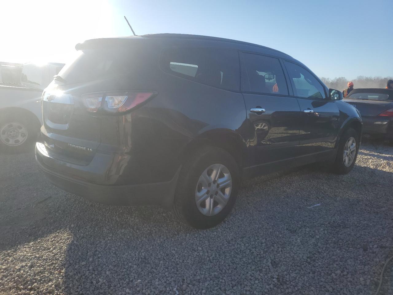 2014 CHEVROLET TRAVERSE L - Image 3
