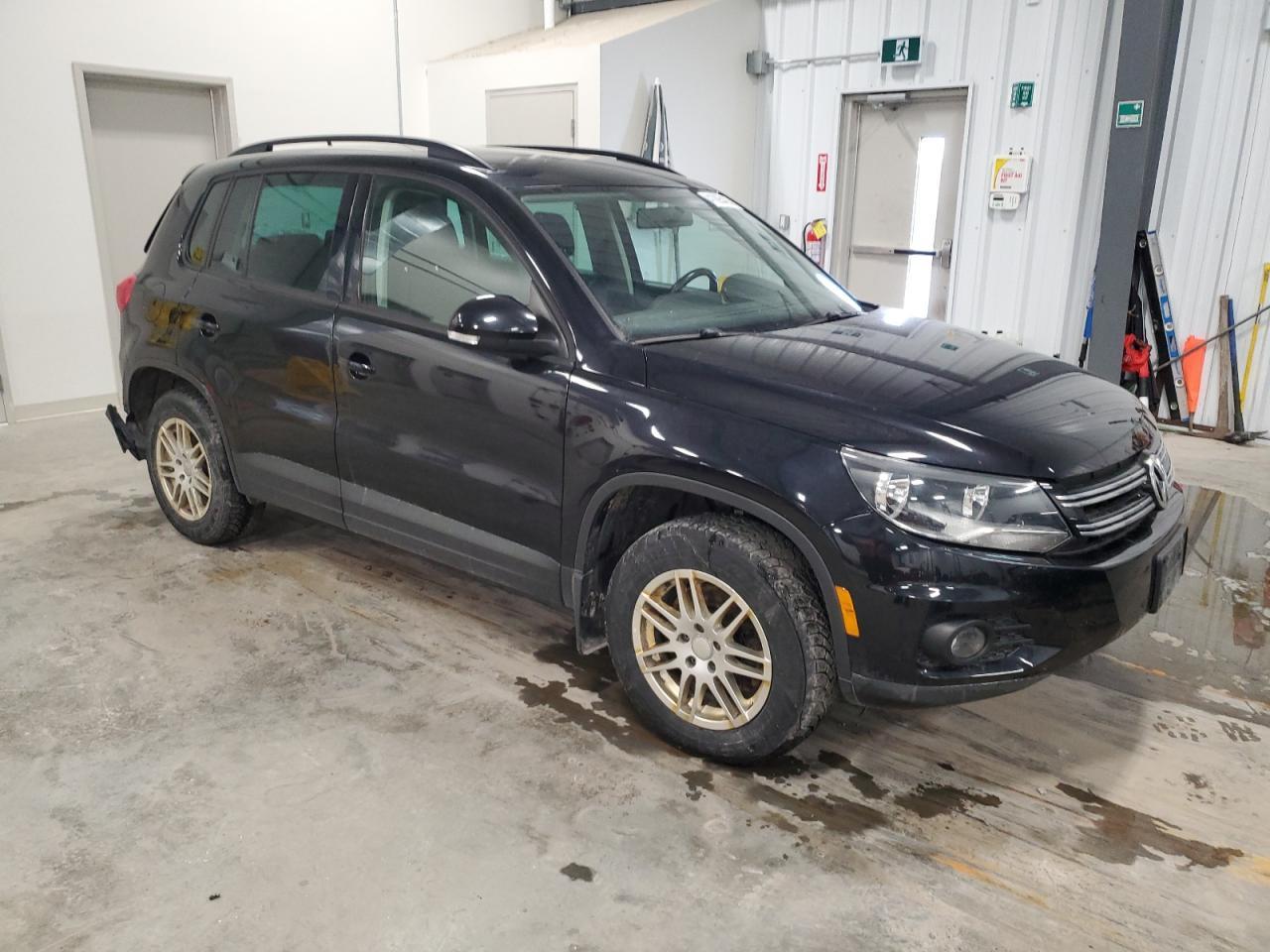 2014 VOLKSWAGEN TIGUAN S - Фото 4