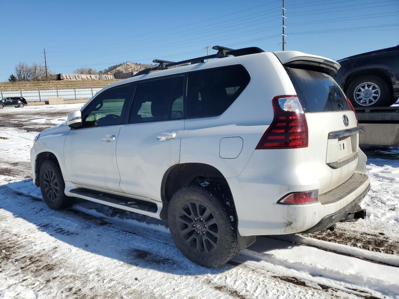 2022 LEXUS GX 460 - Image 2