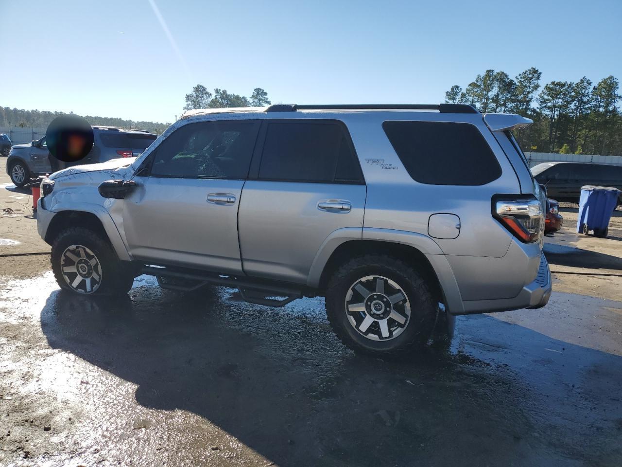 2022 TOYOTA 4RUNNER SR - Image 2