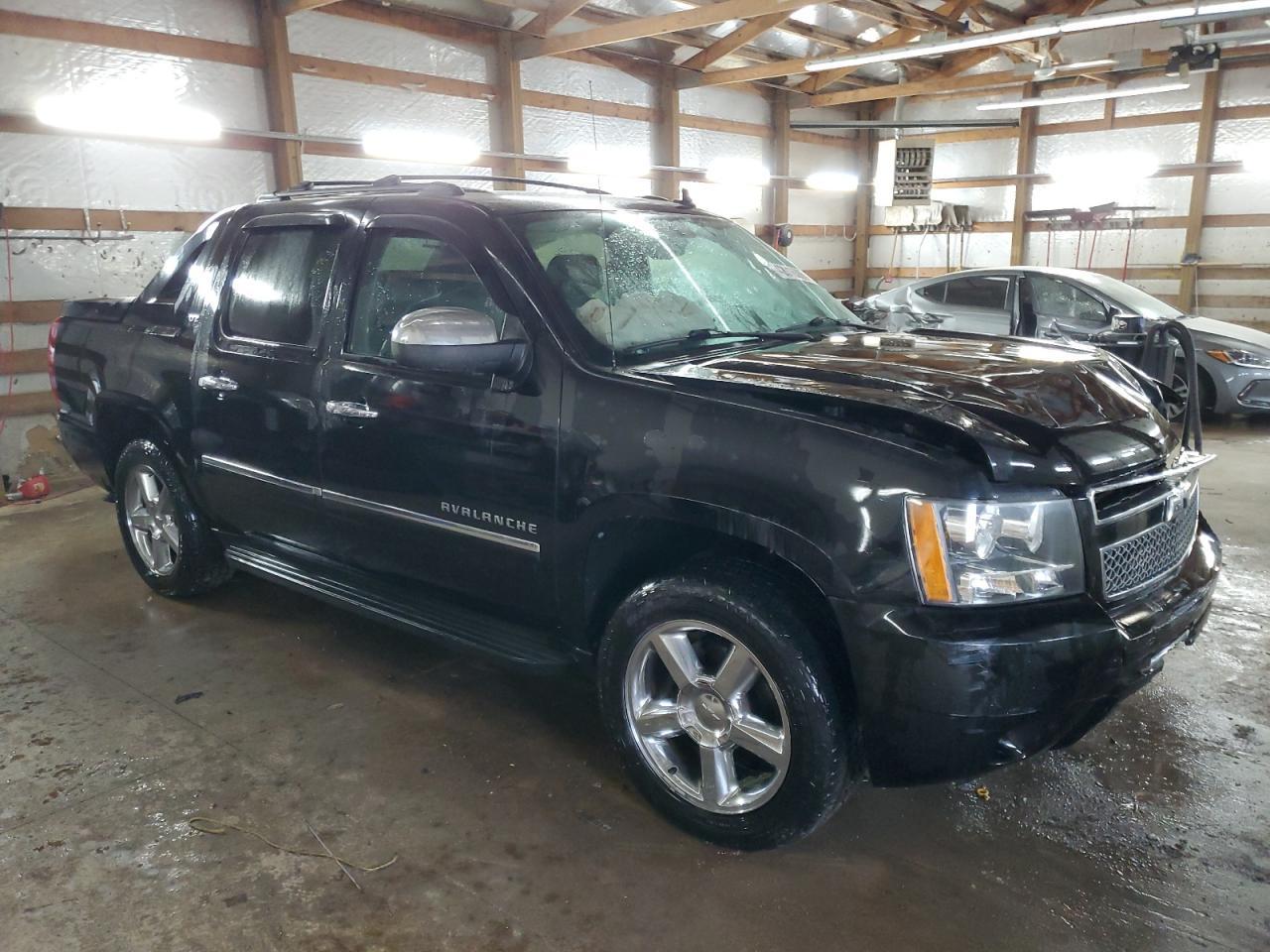 2012 CHEVROLET AVALANCHE - Фото 4