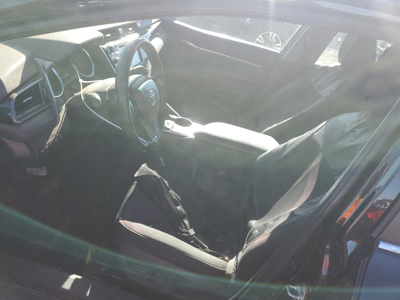 2020 TOYOTA CAMRY LE - Фото 7