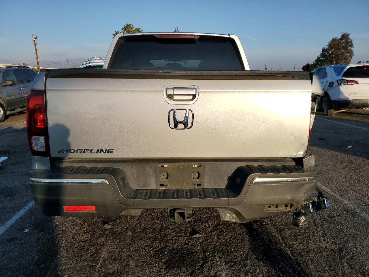 2017 HONDA RIDGELINE - Image 6