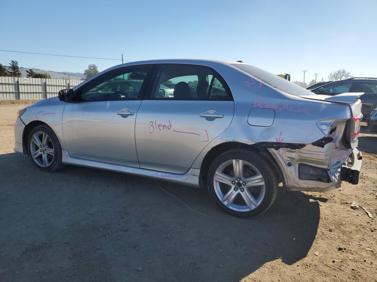 2013 TOYOTA COROLLA BA - Фото 2