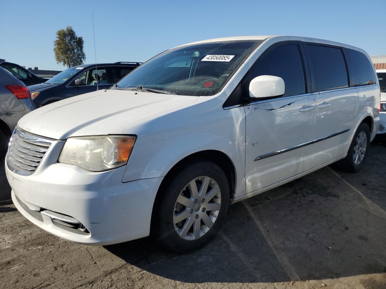 2014 CHRYSLER TOWN & COU