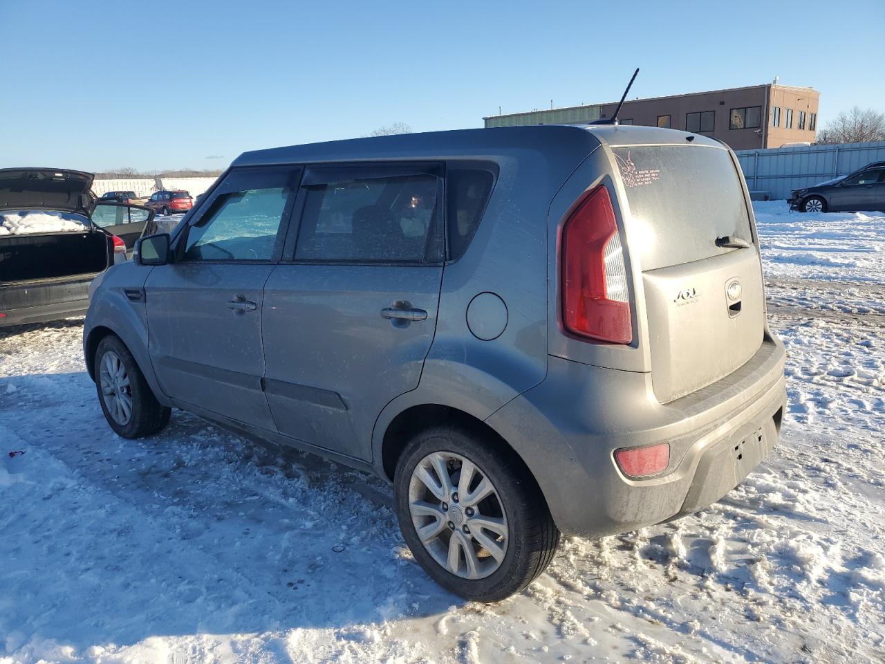 2013 KIA SOUL + - Image 2