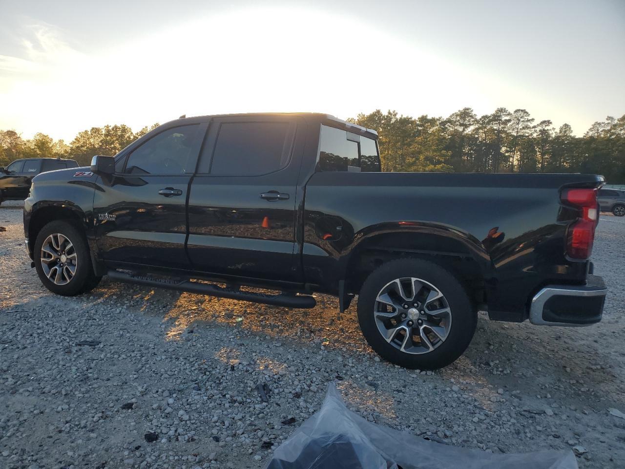 2019 CHEVROLET SILVERADO - Image 2