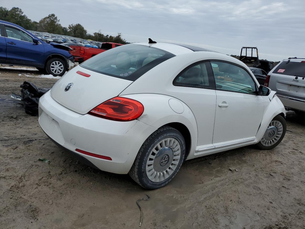 2014 VOLKSWAGEN BEETLE - Фото 3
