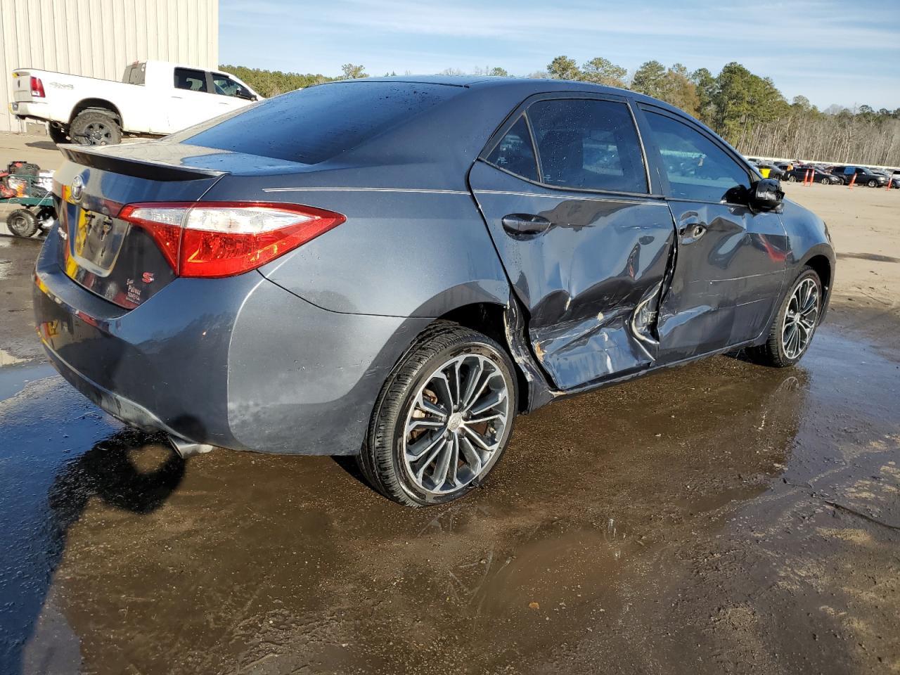 2015 TOYOTA COROLLA L - Фото 3