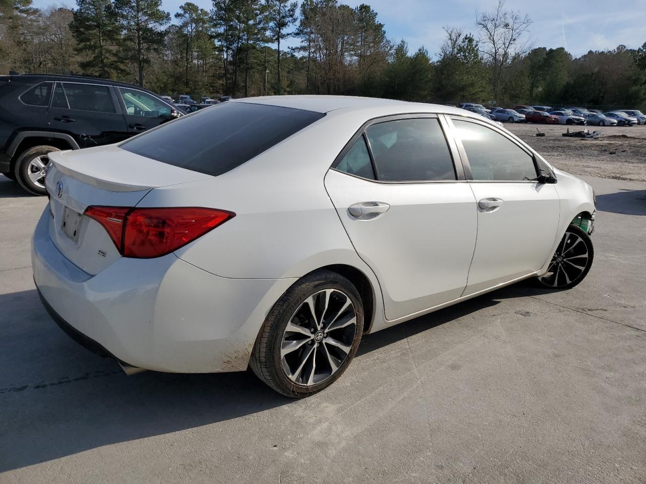 2019 TOYOTA COROLLA L - Image 3