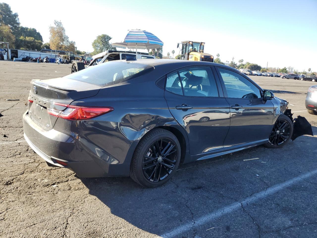 2025 TOYOTA CAMRY XSE - Фото 3