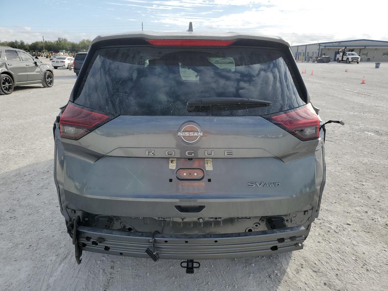 2024 NISSAN ROGUE SV - Image 6
