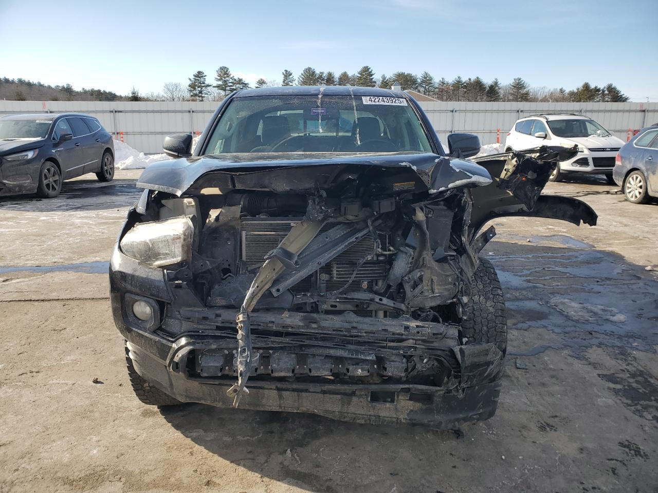 2017 TOYOTA TACOMA DOU - Фото 5