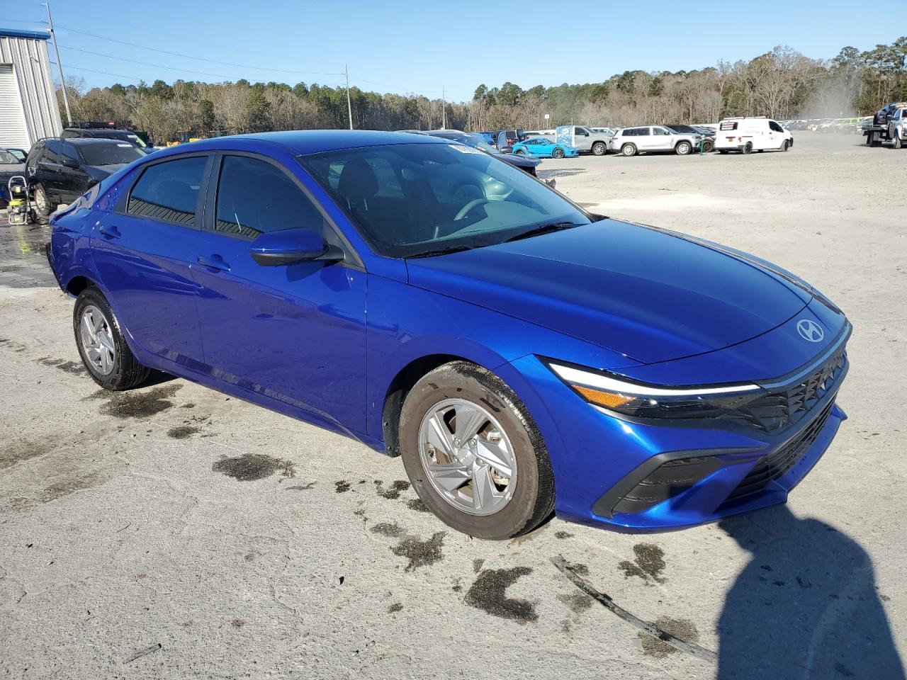 2024 HYUNDAI ELANTRA SE - Фото 4