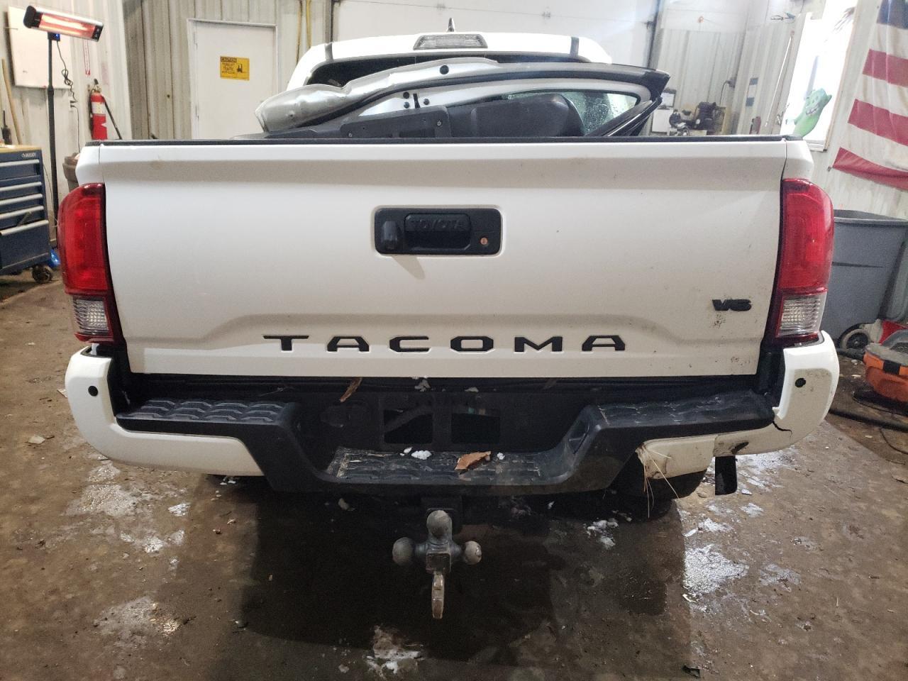 2019 TOYOTA TACOMA DOU - Фото 6