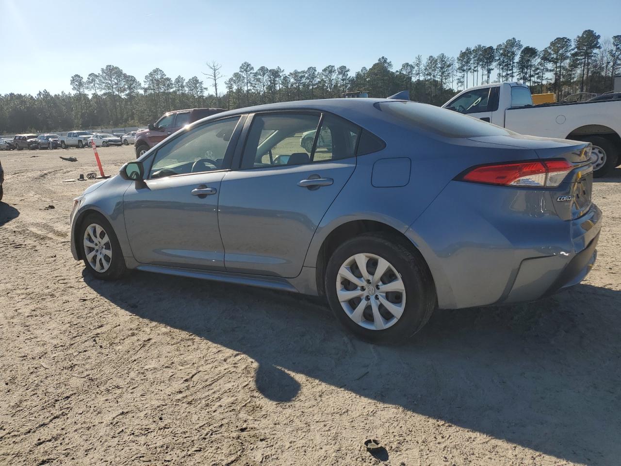 2022 TOYOTA COROLLA LE - Фото 2