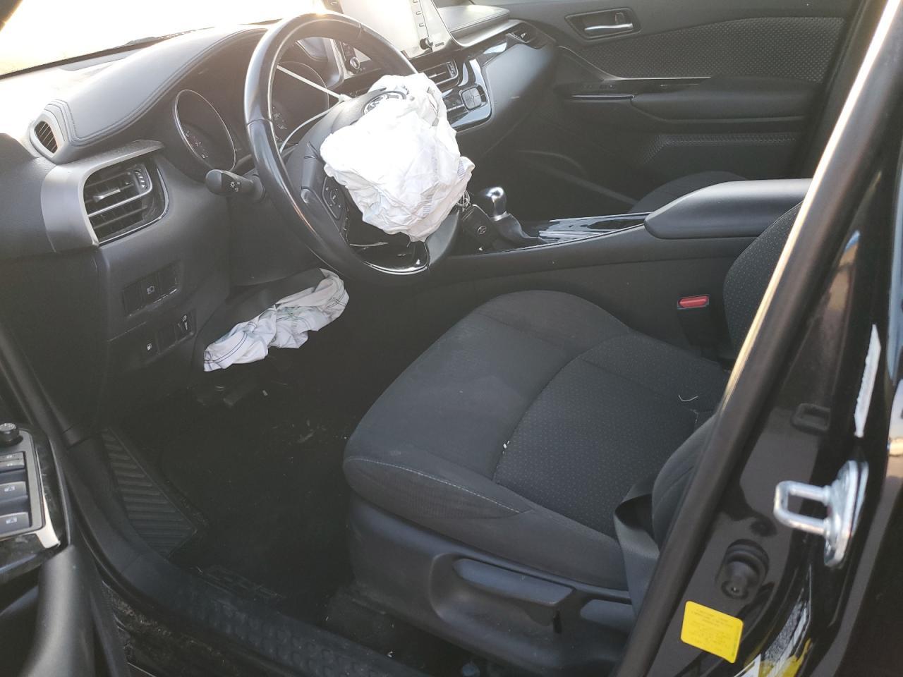 2019 TOYOTA C-HR XLE - Фото 7