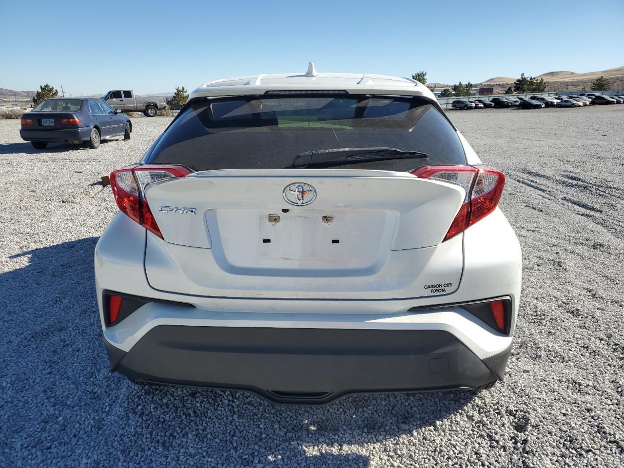 2021 TOYOTA C-HR XLE - Фото 6