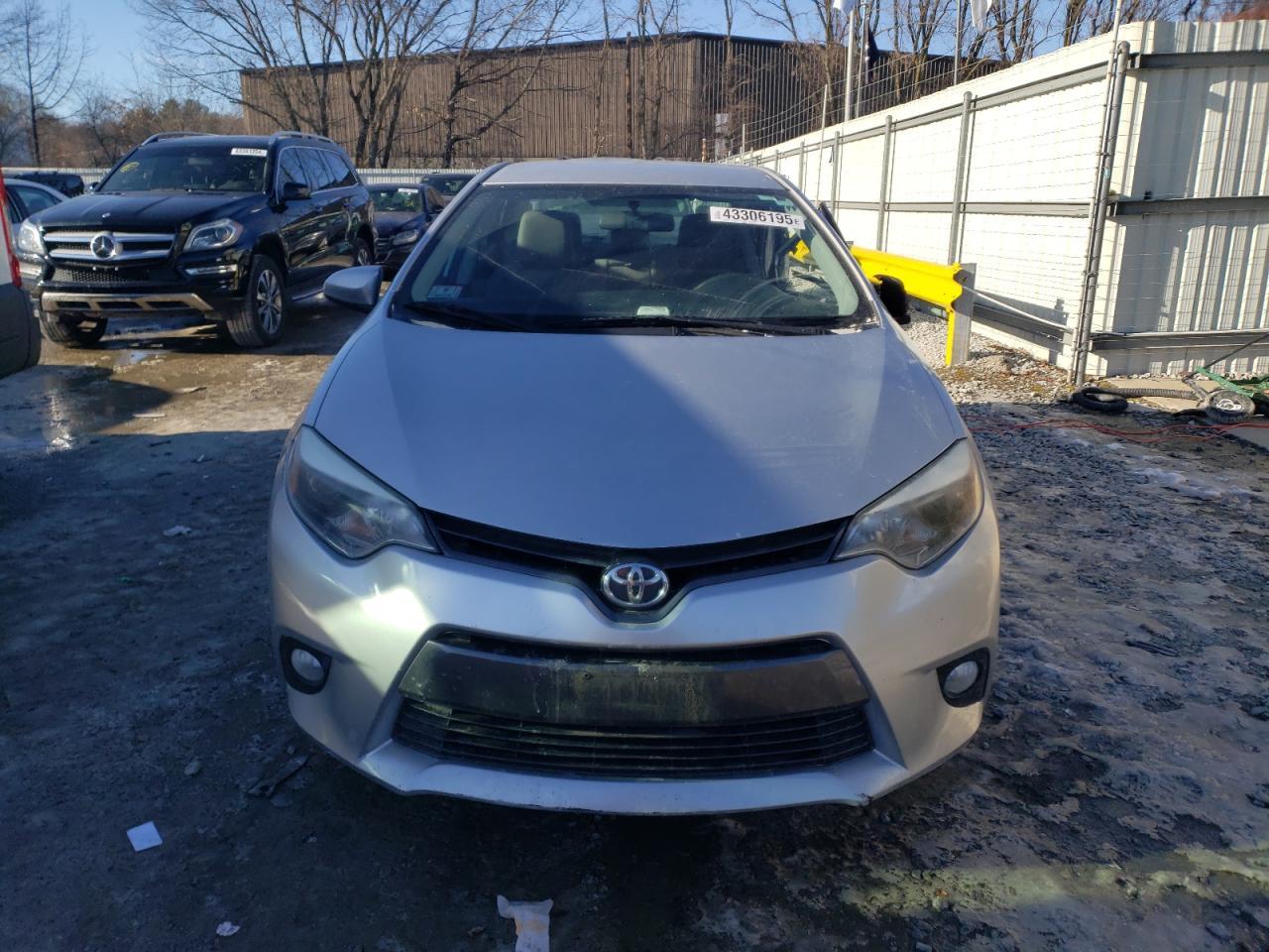 2015 TOYOTA COROLLA L - Фото 5