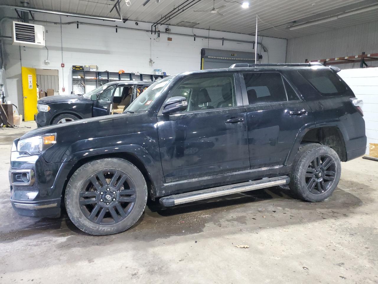 2019 TOYOTA 4RUNNER SR