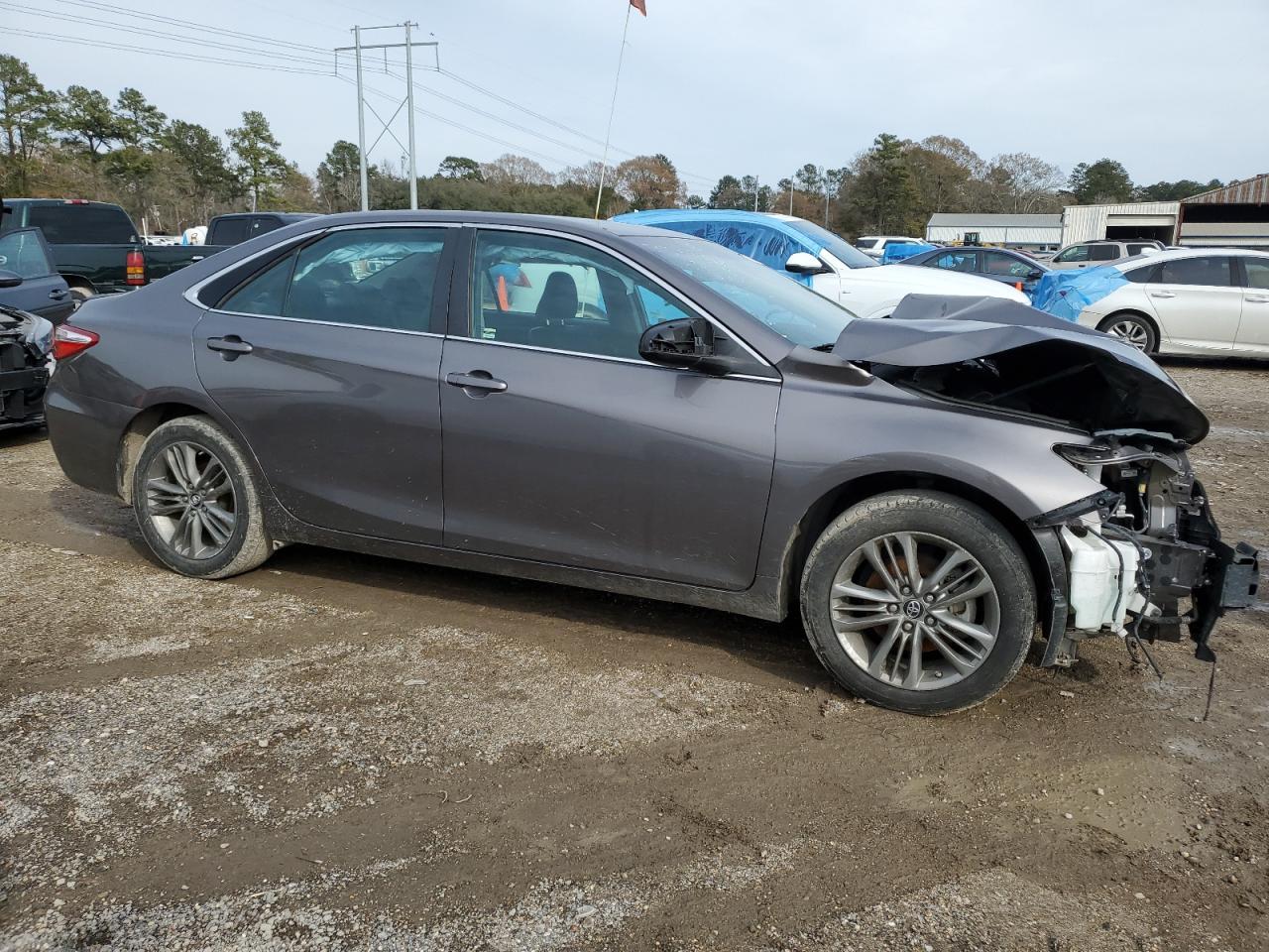 2017 TOYOTA CAMRY LE - Image 4