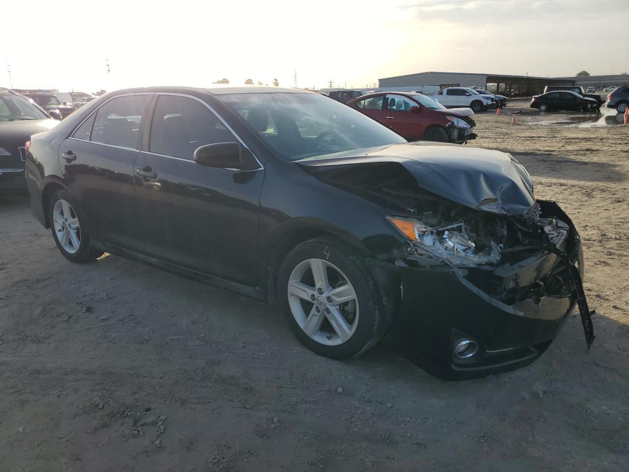 2014 TOYOTA CAMRY L - Image 4